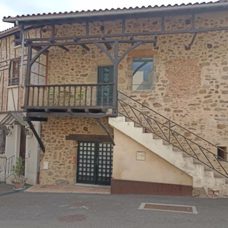 Le Coustalou Livinhac-le-Haut Exterior photo